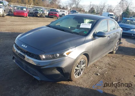 2024 Kia Forte Lxs z USA, uszkodzony, nr VIN 3KPF24AD7RE744339